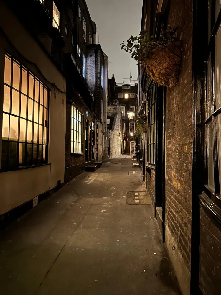 notturn alley londra