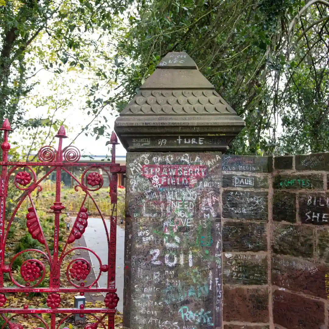 cancello di strawberry fields