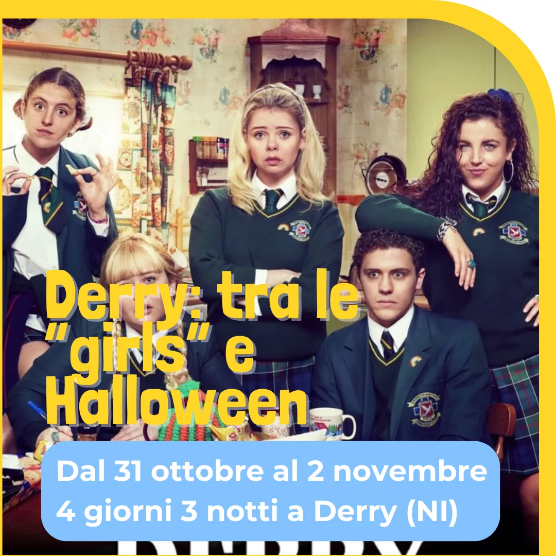 4 ragazze e un ragazzo con la divisa da scuola inglese verde seduto fissano davanti a noi